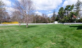116 Nayatt Rd, Barrington, RI 02806