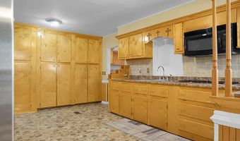 274 Rae Ln, Bonneau, SC 29431