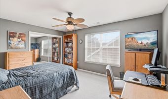 8 Meadowbrook Aly, Barnegat, NJ 08005