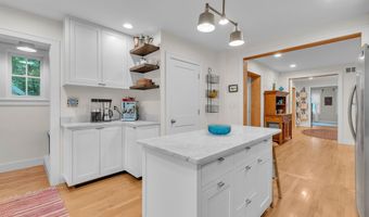 436 Pinewood St, Ann Arbor, MI 48103