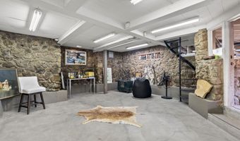 29303 S Lakeshore Dr, Agoura Hills, CA 91301