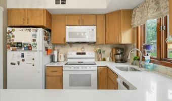 204 Dakota Dr, Andover, NJ 07848