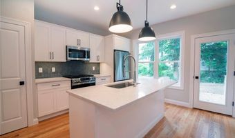 53 Pepper Bush Trl, Narragansett, RI 02874