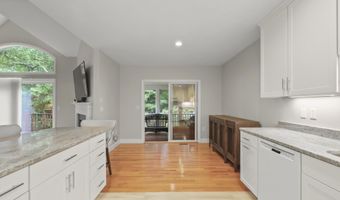 1 Hollyhock Knoll Ct 1, Bourne, MA 02532