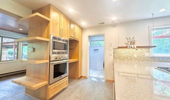 6819 SELKIRK, Bethesda, MD 20817