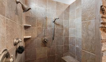 325 Braught Ln, Bosque Farms, NM 87068
