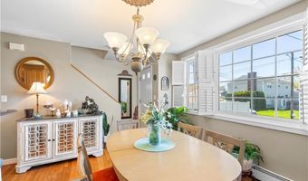 3 Jones Ave, Bristol, RI 02809
