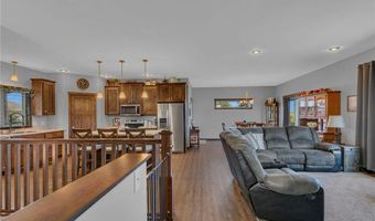 932 Waters Edge Cir, Avon, MN 56310