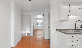 800 N HAWTHORNE Dr, Appleton, WI 54915
