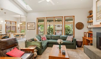 611 Forest St, Ashland, OR 97520