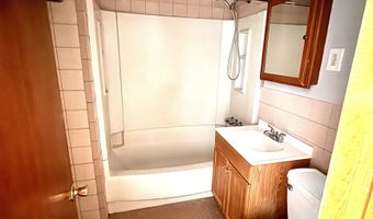 114 W 4TH St 3, Bayonne, NJ 07002