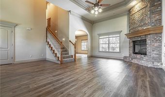 1102 SE Phoenix St, Bentonville, AR 72712