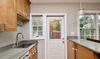 1820 LESLIE Ave, Alexandria, VA 22301