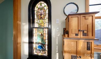 105 Avondale Heights Rd, Asheville, NC 28803