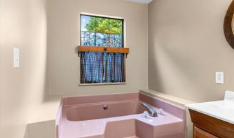 122 Nash Dr, Athens, TN 37303