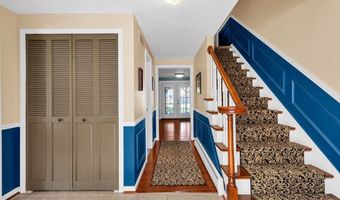 24 Rosewood Dr, Amherst, NY 14221