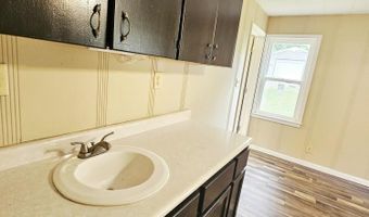 425 E 21st St, Baxter Springs, KS 66713