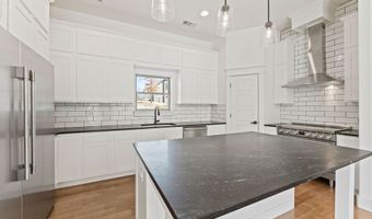 11 Pagham Ln, Bella Vista, AR 72714