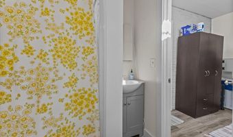 233 Pearl St, Burlington, VT 05401