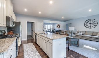 820 Sunrise Cir, Aurora, OH 44202