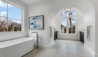 629 N LINCOLN St N, Arlington, VA 22201