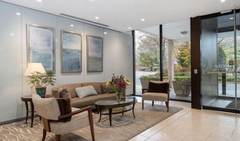 4141 N HENDERSON Rd 702, Arlington, VA 22203