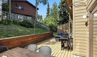 6622 Lakeway Dr, Anchorage, AK 99502