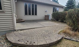 69 PENBROOK Cir, Appleton, WI 54913