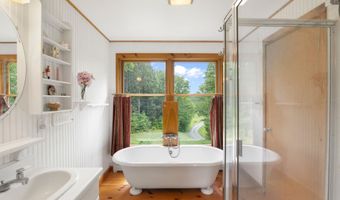 104 Juniper Ridge Rd, Brattleboro, VT 05301