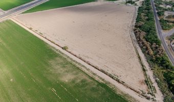 Split 3 Bombsa Way, Central, AZ 85531