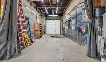 1567 Hammond St, Bangor, ME 04401