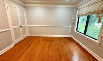 7811 WENDY RIDGE Ln, Annandale, VA 22003