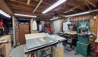 22 Edward St, Coventry, RI 02816