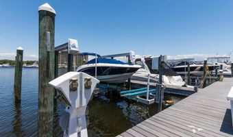 725 Gulf Shore Dr UNIT 303B, Destin, FL 32541