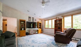 85 Indian Trl, Glocester, RI 02814