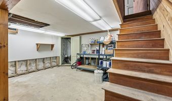 5 Pine St, Augusta, ME 04330