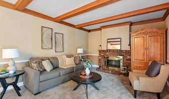 426 Madrina Ct, Ballwin, MO 63021