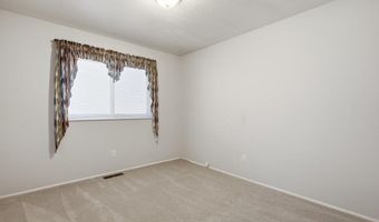 893 Oklahoma Ave, Ballwin, MO 63021