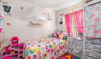 21 Watson St, Central Falls, RI 02863
