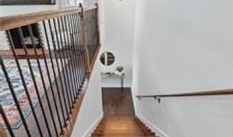 2111 S Bronson Ave, Los Angeles, CA 90018