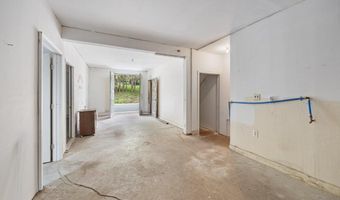 281 Chapman Dr, Amsterdam, NY 12010