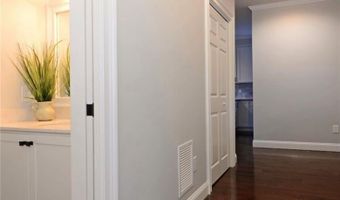 13 Arnold Ave 1, Jamestown, RI 02835