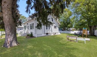 110 Spofford Ave, Warwick, RI 02888