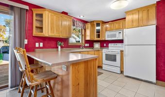 1214 E LINDBERGH St, Appleton, WI 54911