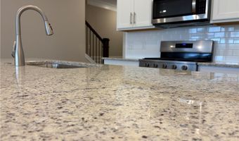 945-4 Memory Ln, Aurora, OH 44202
