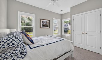 2 Kings Pine Ln, Arundel, ME 04046