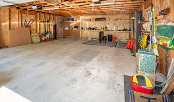 15 Marsh Rd, Belfast, ME 04915