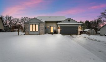 904 Elm St, Auburn, IN 46706