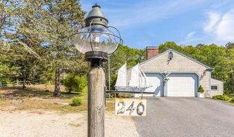 240 Bragg's Ln, Barnstable, MA 02630