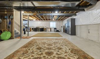 402 Henstride Ct, Ann Arbor, MI 48108